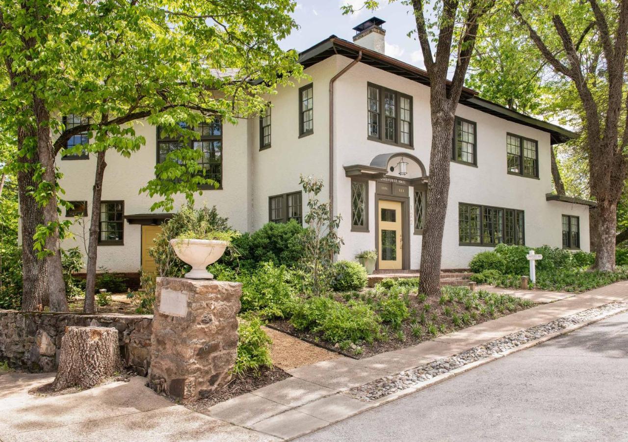 Oakhurst Inn At The University Charlottesville Exterior foto