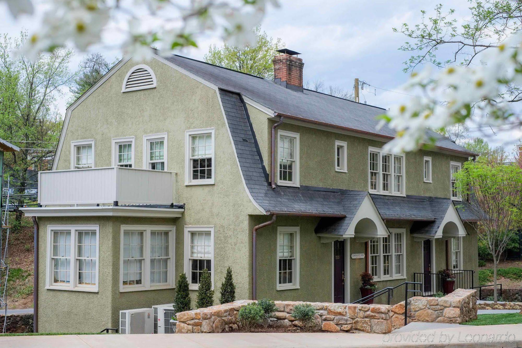 Oakhurst Inn At The University Charlottesville Exterior foto