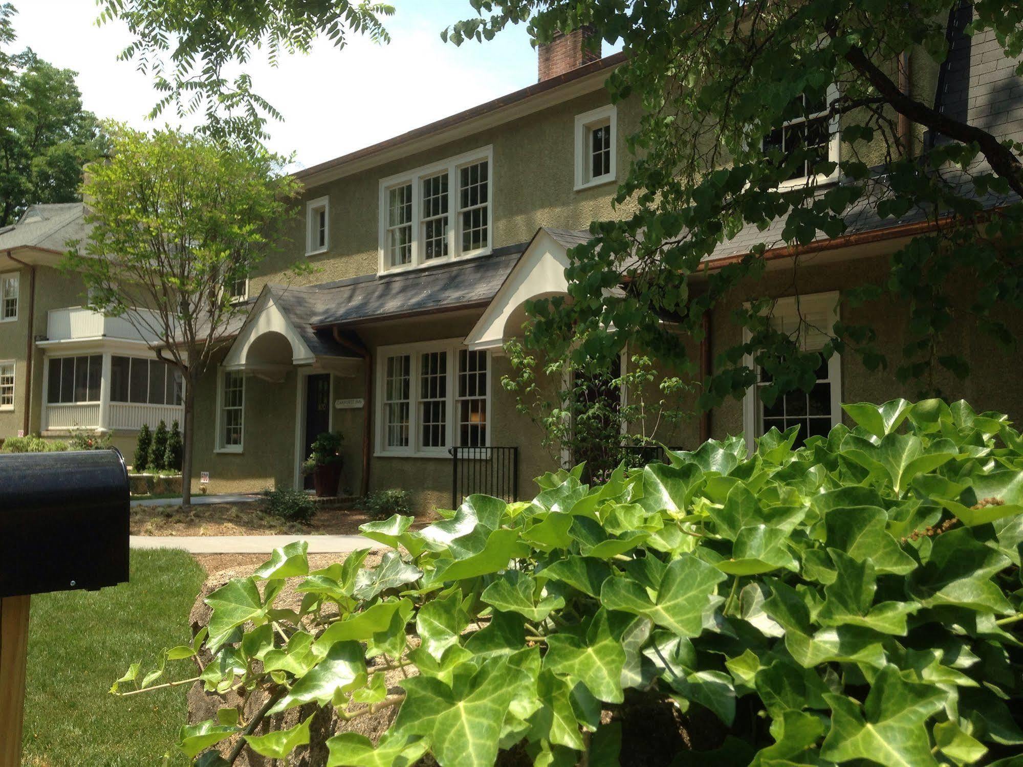 Oakhurst Inn At The University Charlottesville Exterior foto